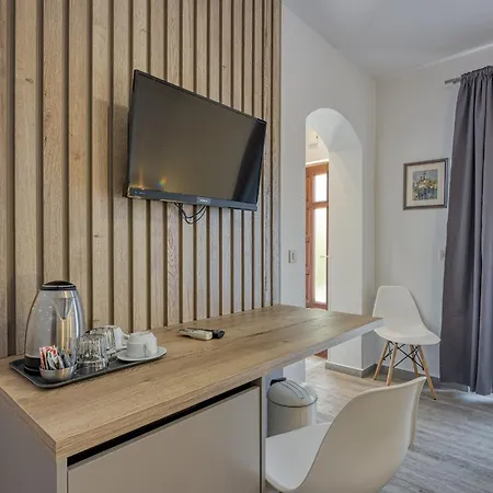 Ladavac Bed & Breakfast 4*