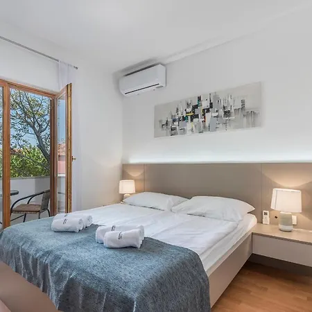 Ladavac Bed & Breakfast 4*